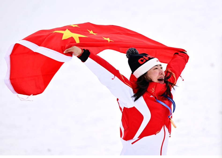 冬奥会 | 全天综合：大年初二，双金临门