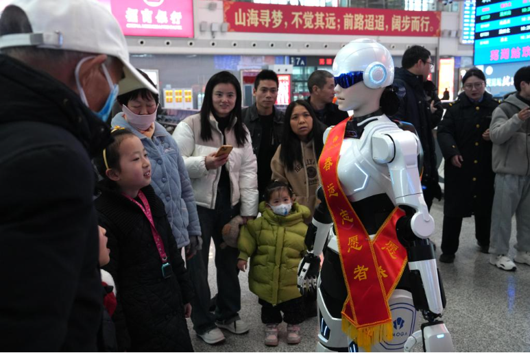 向智向新：“AI+”如何探索服务新模式？