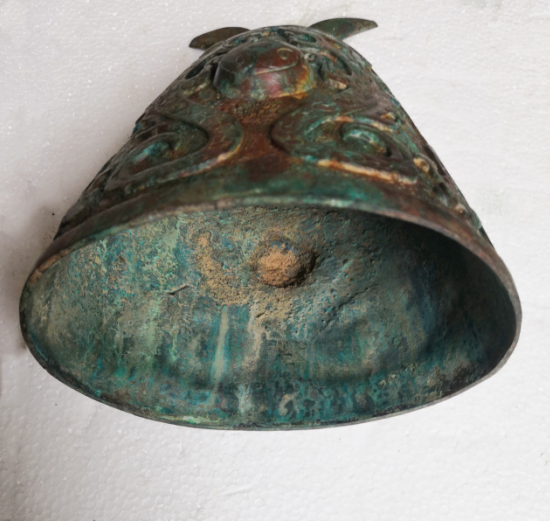 黔西南发现越人羊角钮编钟初步研究