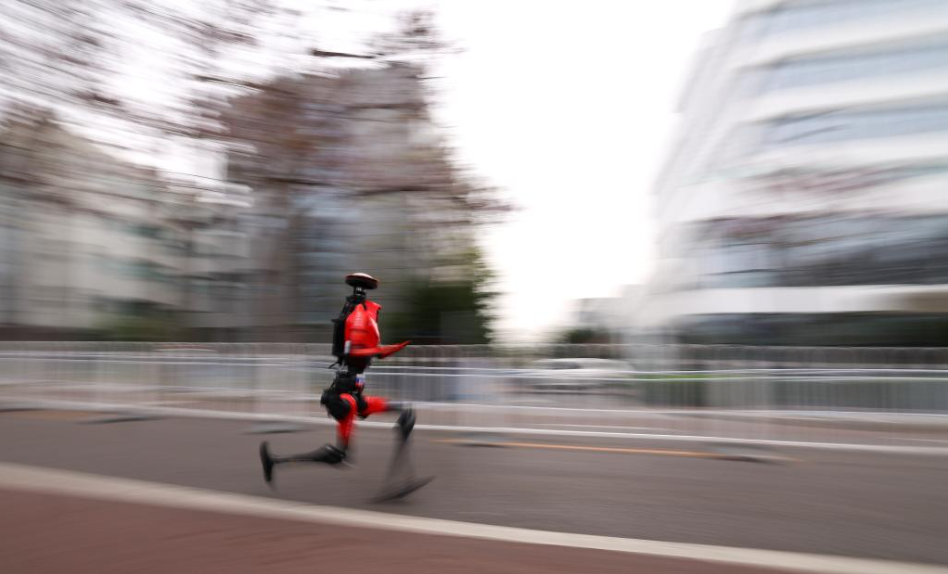 首席记者谈首季经济·科创篇丨从“技术变量”到“价值增量” 智能经济新形态加快打造