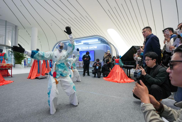 “中国经济圆桌会”共话“十五五”科技创新与产业创新深度融合