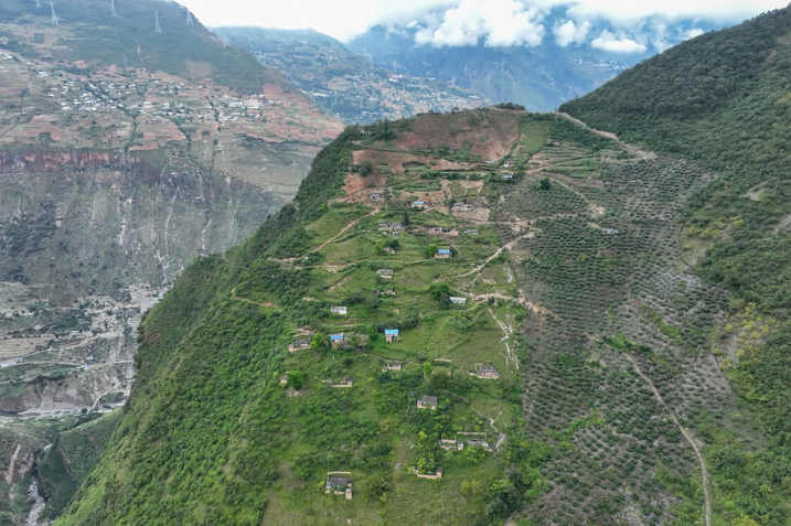 凉山十村记