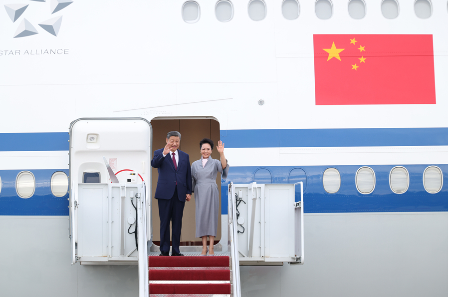 习近平抵达华盛顿对美国进行国事访问