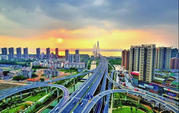 盛世华章：民富国强绘就幸福画卷