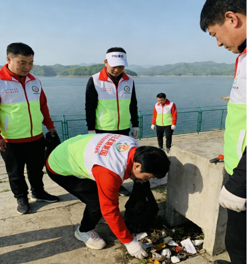 以奔跑赴使命，以初心守清泉——公益跑团“守井人”的深刻意义