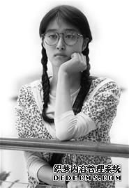 图文：美丽职场女性处境有尴尬