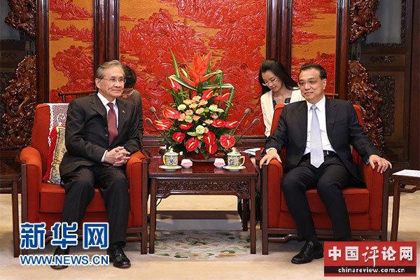 10月9日，国务院总理李克强在北京中南海紫光阁会见泰国外长敦·巴穆威奈。 新华社记者 庞兴雷 摄 