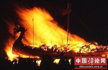 圣火裸泳摊煎饼 揭秘世界最诡异九大节日