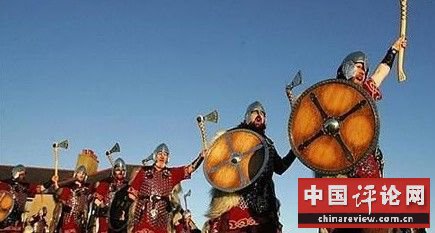 圣火裸泳摊煎饼 揭秘世界最诡异九大节日