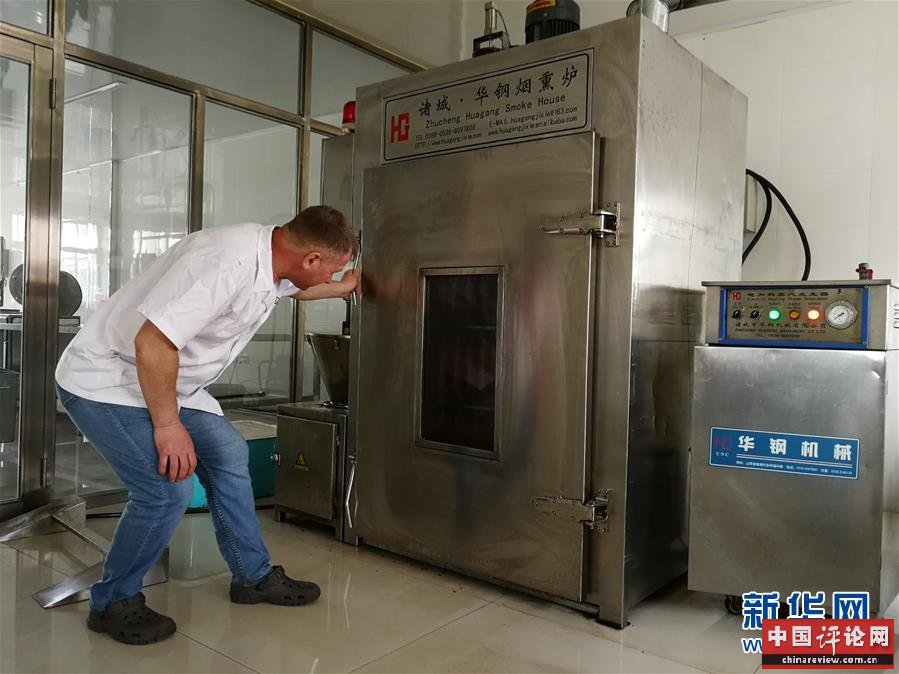 （在习近平新时代中国特色社会主义思想指引下——新时代新作为新篇章·总书记关切开放事·图文互动）（2）“看好中国的理由足够多”——“洋面孔”与自贸区的亲密接触