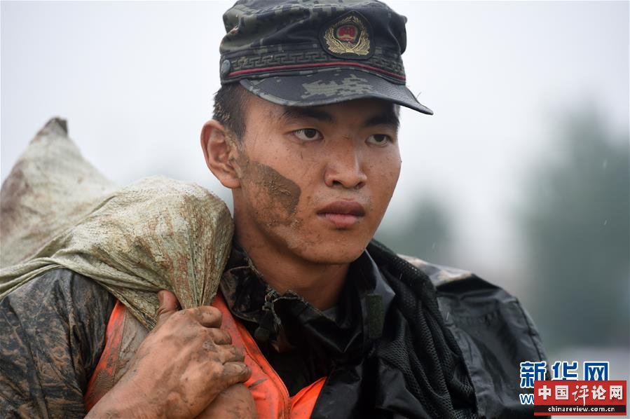 （在习近平新时代中国特色社会主义思想指引下——新时代新作为新篇章·习近平总书记关切事·图文互动）（6）一切为了人民——写在全国防汛救灾取得阶段性重大胜利之时