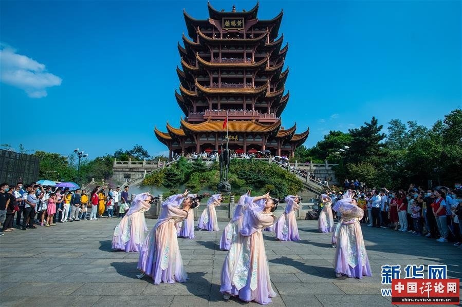（新华全媒头条·聚焦三季度经济·图文互动）（1）逐季转好 稳定复苏——透视中国经济“三季报”